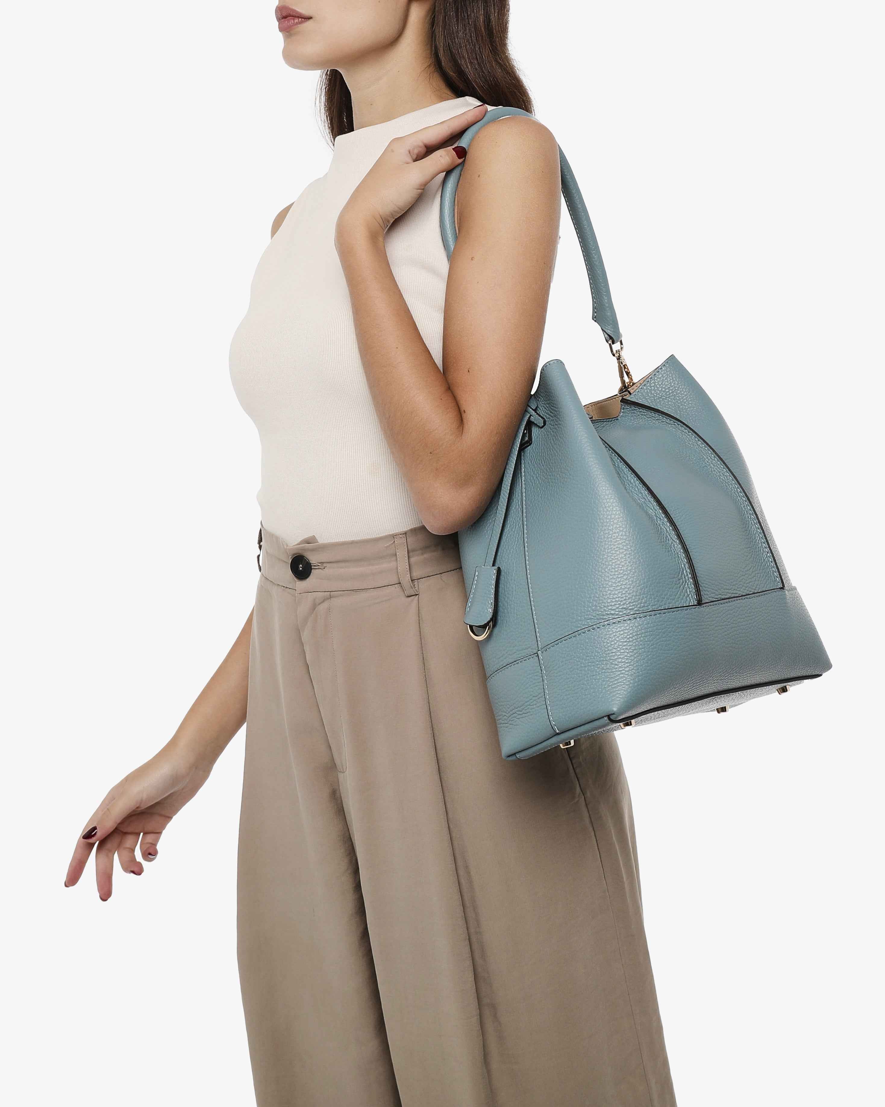 Amelie Large