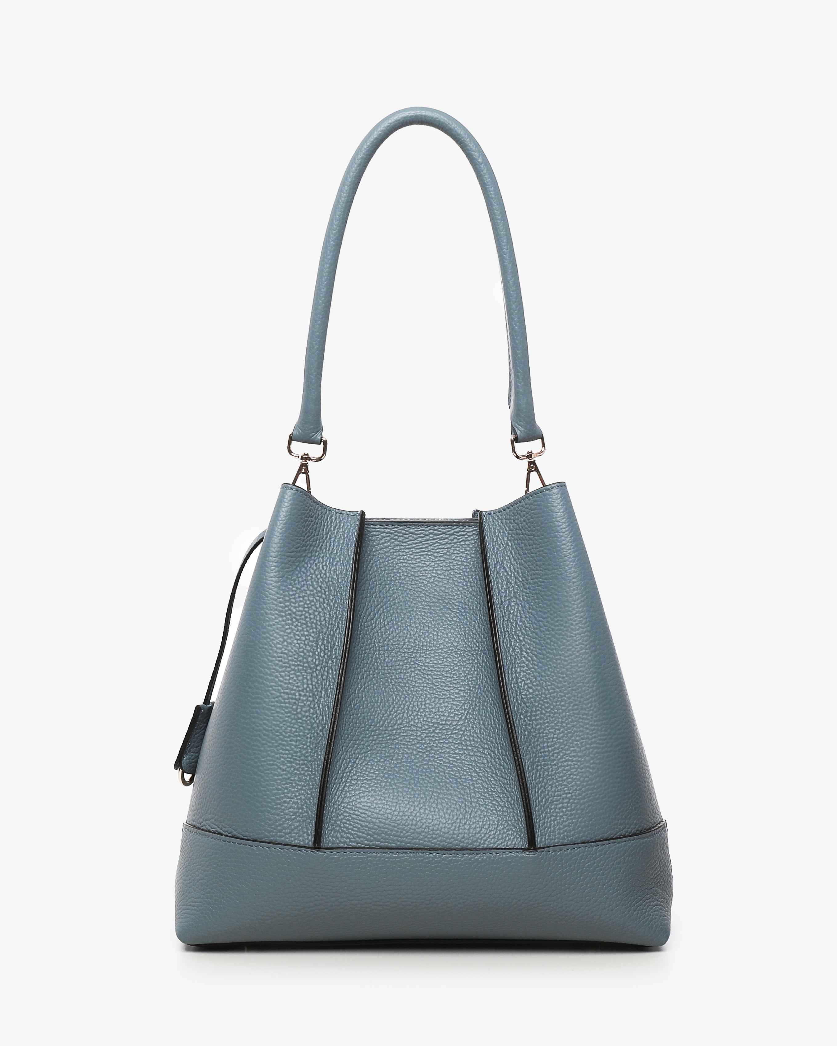 Amelie Large